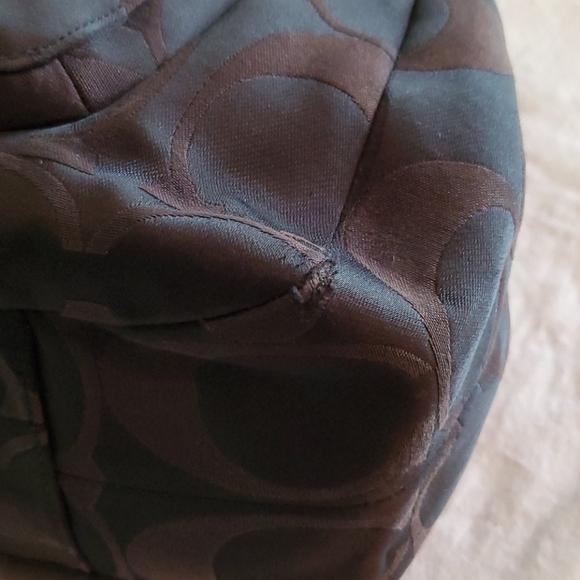 Coach Authentic Signature Campbell Canvas Hobo - Picture 6 of 13